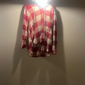 American Eagle Outfitters Red and White Checkered Hoodie